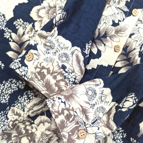 Soft Surroundings Top Women's Size PM Floral St. Remy Button Down Tunic - Picture 3 of 10